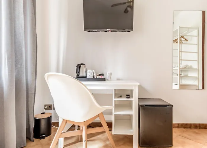 Marconi31eredia Πανσιόν